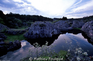 Lac des Rives_France by Mathieu Foulquié 